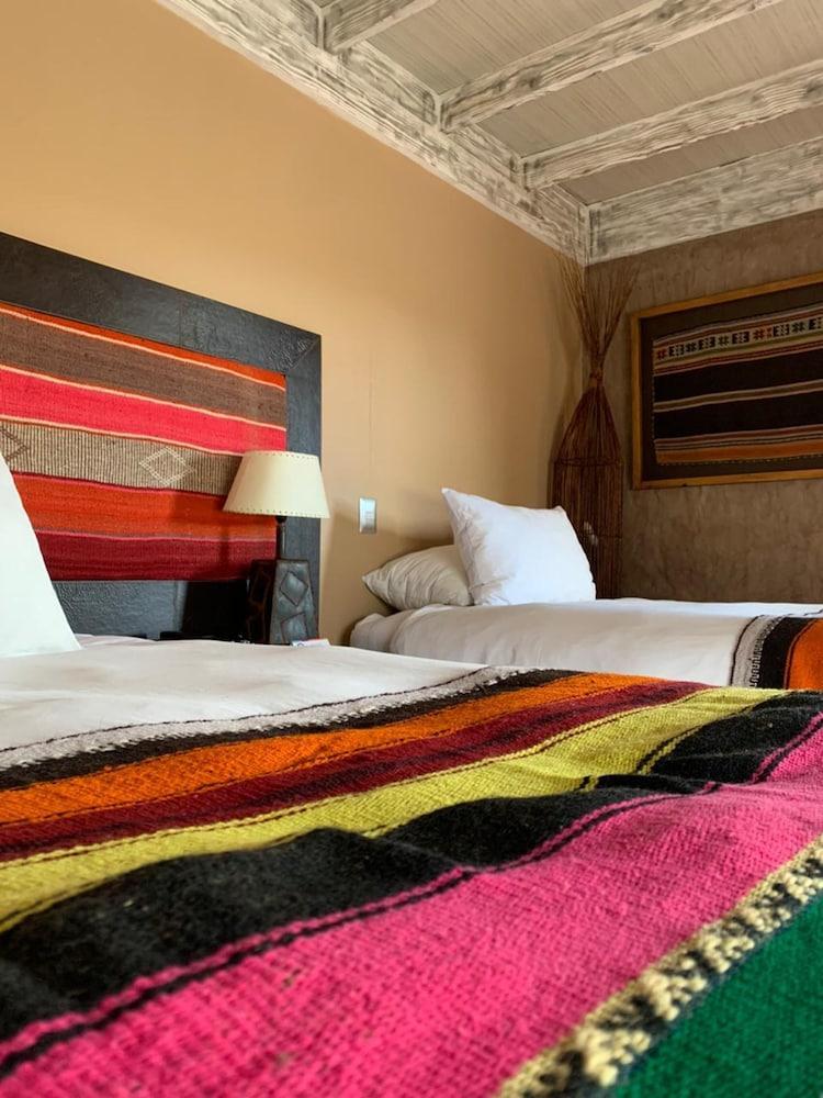 Noi Bordeloa Hotel Каламa Екстериор снимка
