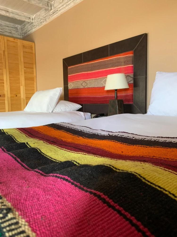 Noi Bordeloa Hotel Каламa Екстериор снимка